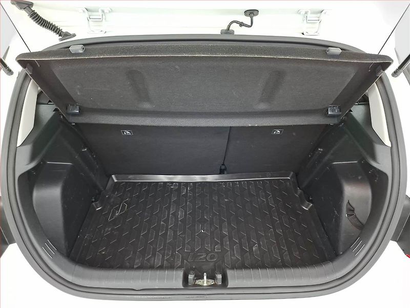 Hyundai i20 (2023) Smart 1.0 T-GDI, ČR,1.maj - fotka 13 z 15