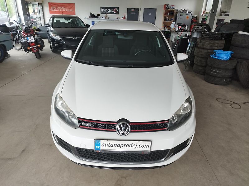 Volkswagen Golf (2010) GTI,2,0TSI,155KW,AUT.KL.18ALU - fotka 3 z 28