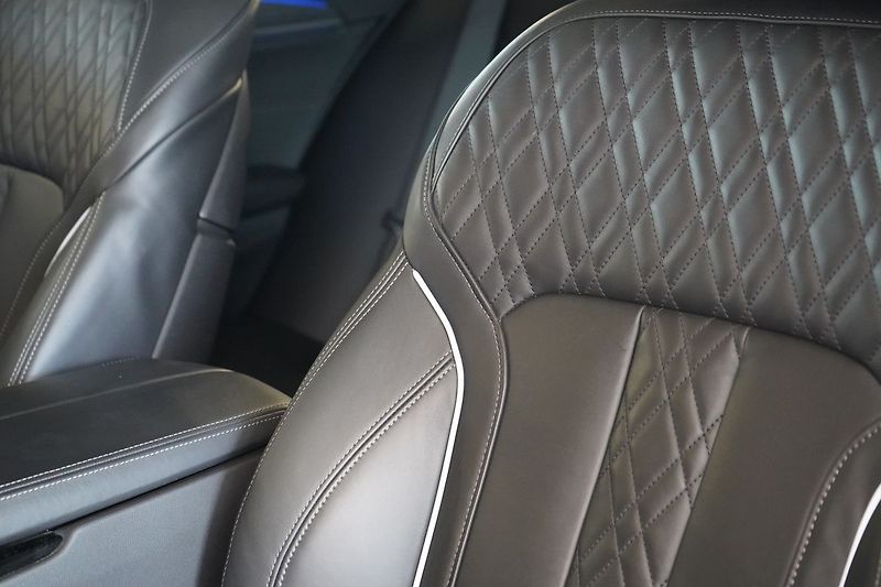BMW Řada 5 M550i xDrive, Nezávislé, Laser - fotka 22 z 50