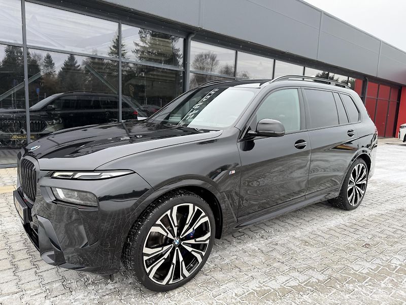 BMW X7 (2024) 40XD 250kW M-PAKET NZN R23 CZ! - fotka 2 z 49
