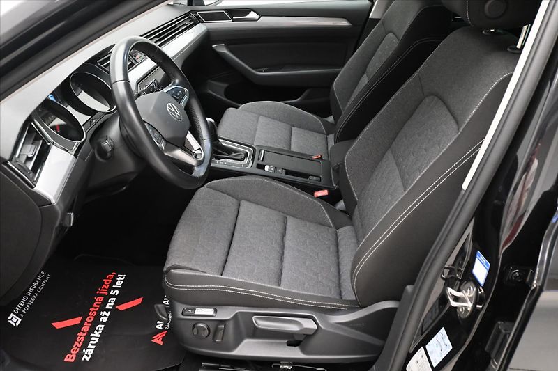Volkswagen Passat 2,0 TDI 110kW DSG Business Zár - fotka 13 z 32