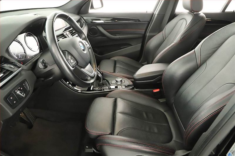 BMW X1 (2018) sDrive20i, Automat, Serv.kniha - fotka 7 z 17