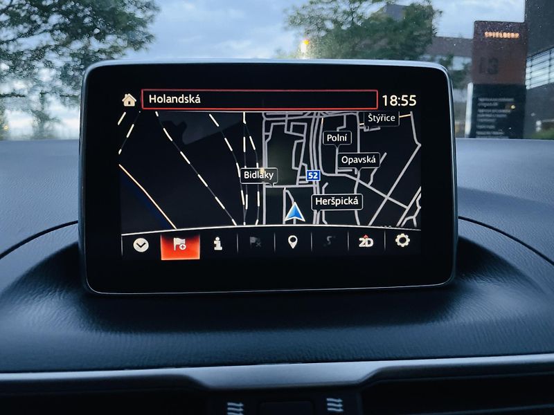 Mazda 3 2.0i MANUÁL LED KAMERA VÝHŘEV - fotka 39 z 43
