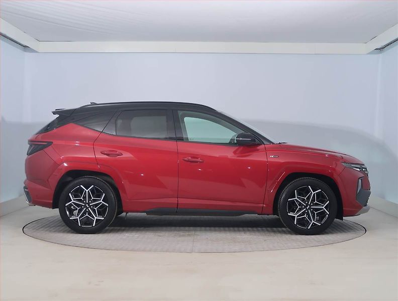Hyundai Tucson (2022) 1.6 T-GDI - fotka 6 z 20
