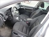 Škoda Octavia 1,6 TDI, aut. klima, servis - náhled 10