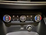 Alfa Romeo Stelvio (2023) 2.2 210 HP Veloce 8AT Q4 - náhled 25