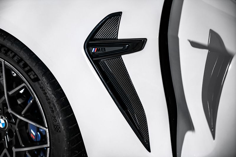 BMW M8 - fotka 11 z 26