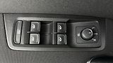 Volkswagen Touran 2.0 TDI Highline - náhled 21