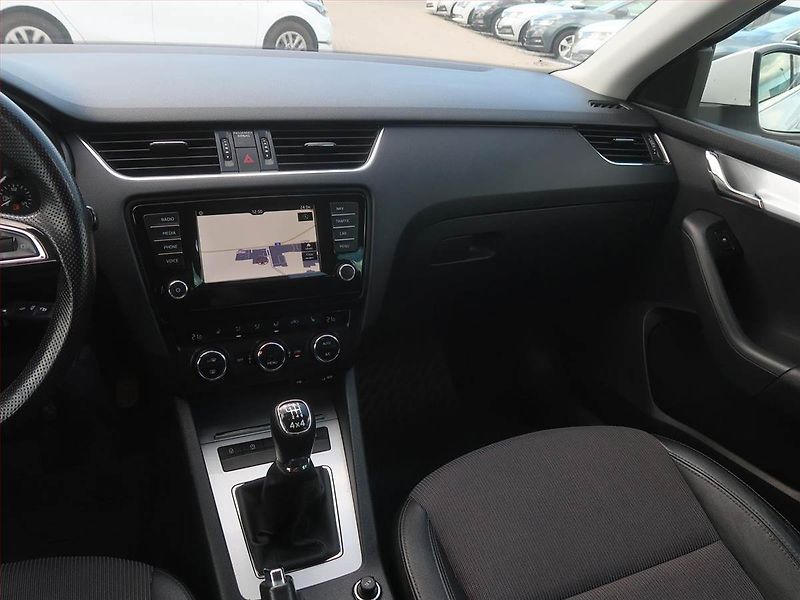 Škoda Octavia (2016) 2.0 TDI 4x4, 4X4, Serv.kniha - fotka 8 z 16