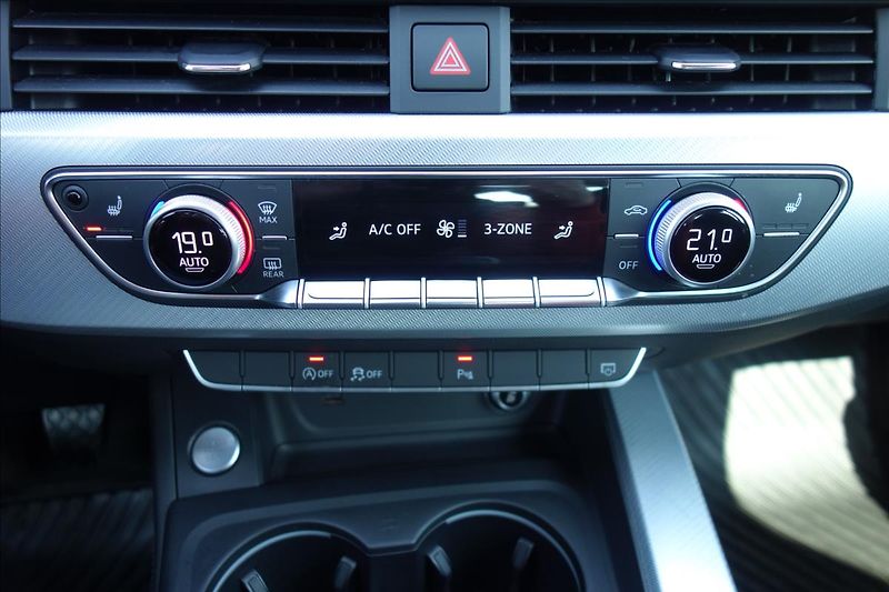 Audi A4 2,0 TDi, ČR, 1 MAJ., SERV. KN. - fotka 27 z 39