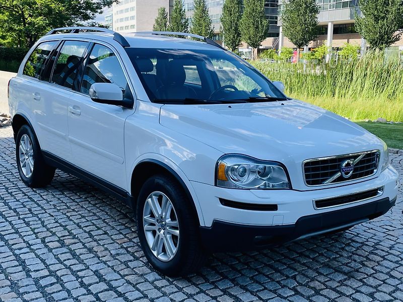Volvo XC90 2.4D5 4x4 AUT VÝHŘEV SENZORY - fotka 8 z 44