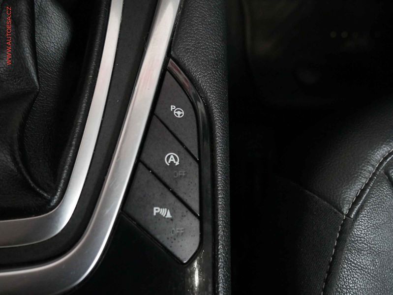 Ford Galaxy (2017) 2.0TDCi 7Míst, AT, LED, navi - fotka 24 z 27