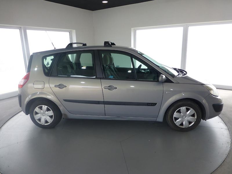 Renault Scénic (2006) 1,6 16V*STŘEŠNÍ NOSIČE**KLIMA* - fotka 5 z 26