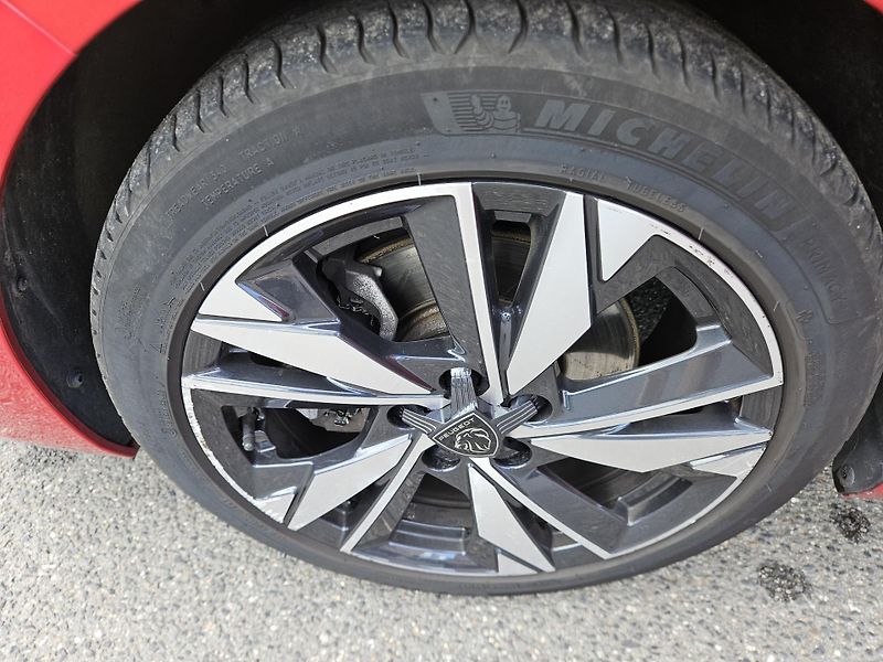 Peugeot 308 (2022) SW 1.2 PT 130 ALLURE MAN6 - fotka 24 z 25