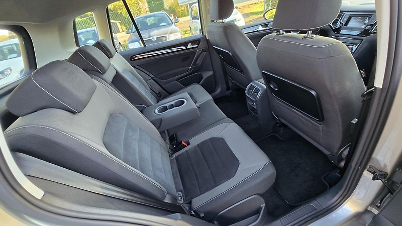 Volkswagen Golf Sportsvan 1.4 TSi HIGHLINE 92KW - fotka 18 z 40