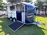Cheval Liberté (2026) MAXI 4 - MODRÝ - náhled 13