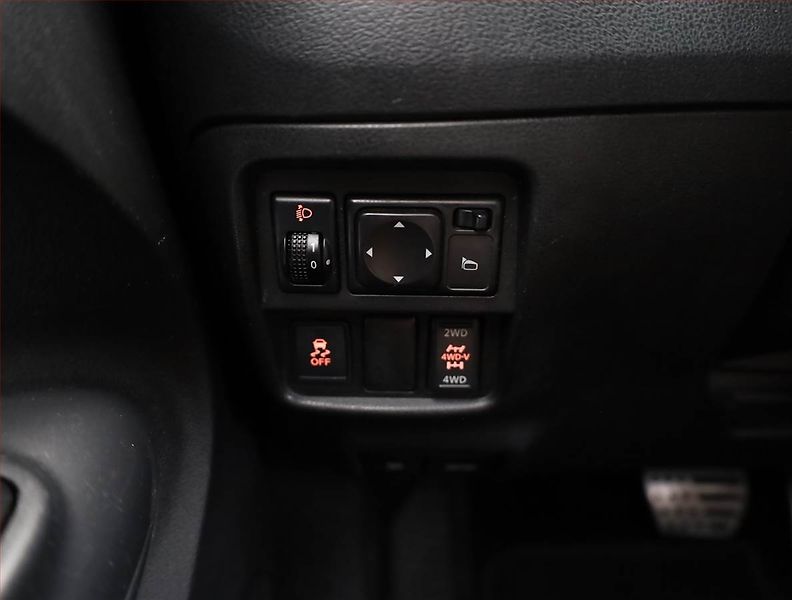 Nissan Juke (2011) 1.6 DIG-T, 4X4, Automat - fotka 14 z 17