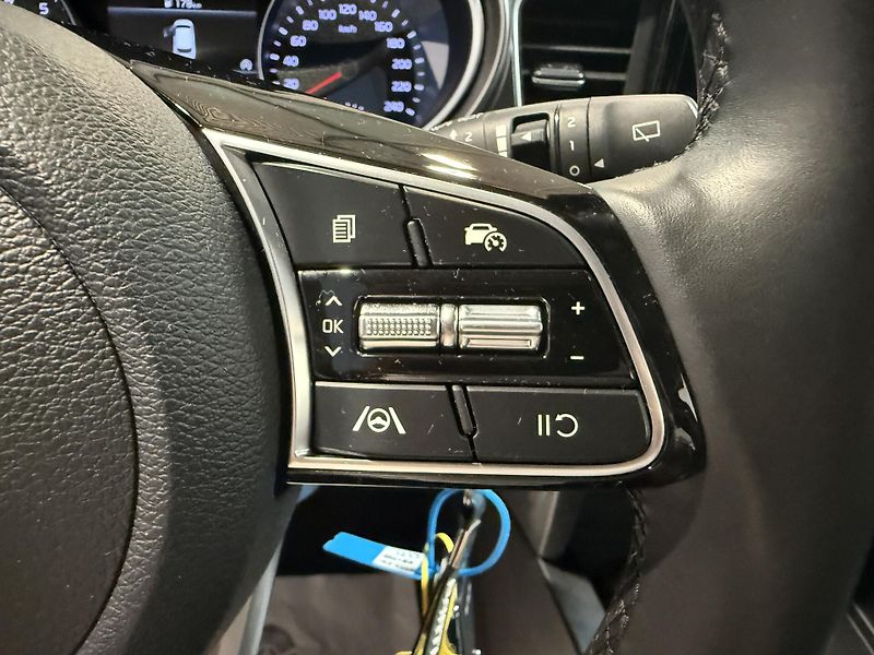 Kia Ceed 1.5 T-GDI 118kW Top SW - fotka 9 z 13