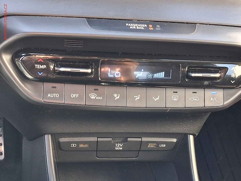 Hyundai Bayon (2021) 1.0 T-GDi, AC, tempo, park - fotka 13 z 15
