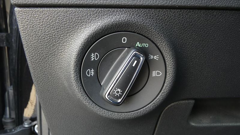 Škoda Karoq 1,5 TSI DSG Style - fotka 10 z 24