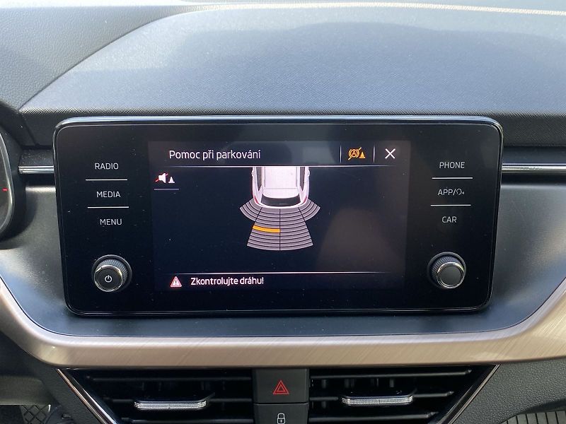 Škoda Kamiq (2020) 1.0 TSI DSG Style - fotka 13 z 31