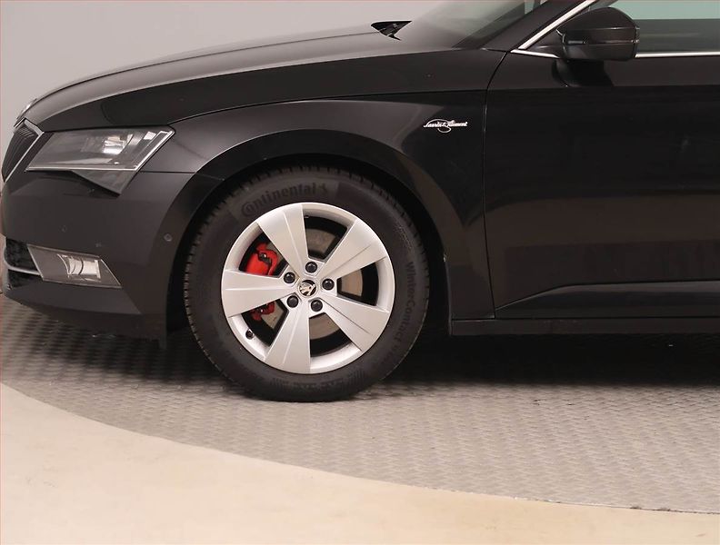 Škoda Superb (2016) Laurin&Klement 2.0 TDI - fotka 15 z 17