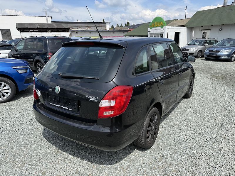Škoda Fabia 1.4i KOMBI - fotka 6 z 13
