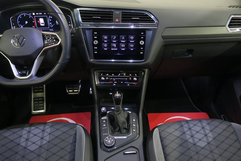 Volkswagen Tiguan (2022) R-line 2,0TDI 147 KW 4M DSG - fotka 24 z 49