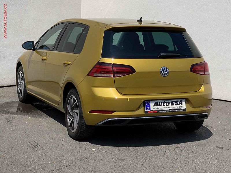Volkswagen Golf (2017) 2.0 TDi, Sound, navi - fotka 6 z 17