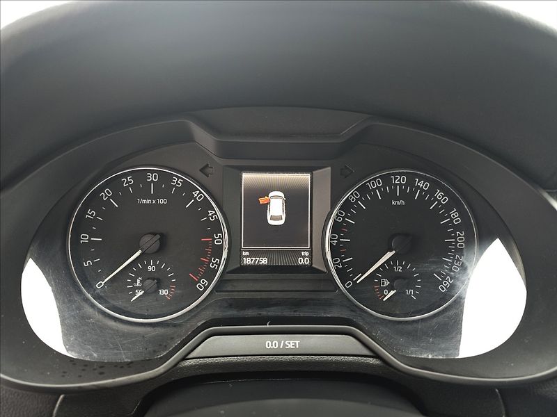 Škoda Octavia III 2,0TDi 110KW DSG Elegance - fotka 16 z 49