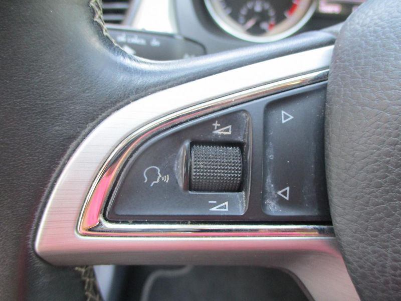 Škoda Rapid 1.6 TDi Edition - fotka 21 z 32