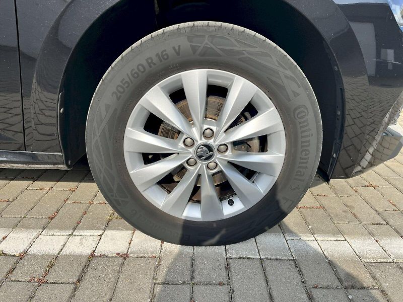 Škoda Kamiq (2021) STYLE Business Edition 1.0TSi - fotka 13 z 21
