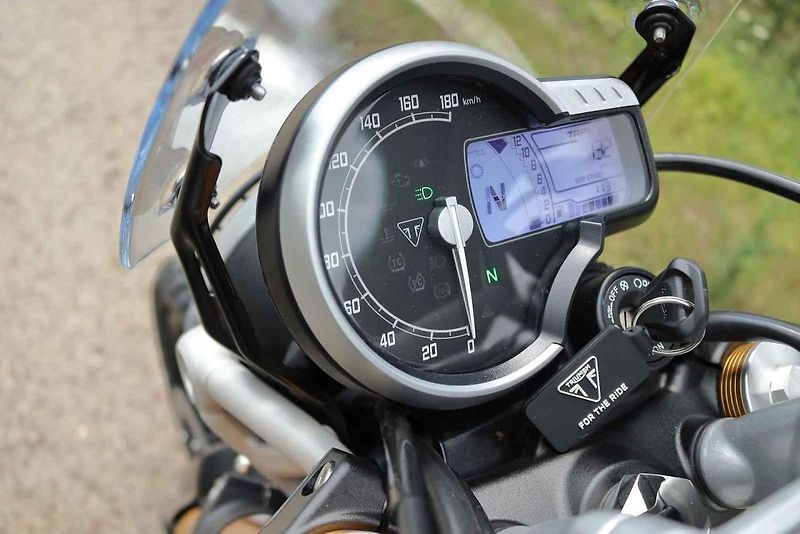 Čtyřstovky Scrambler X a Speed otevírají dveře ke značce Triumph mladým či začínajícím jezdcům.