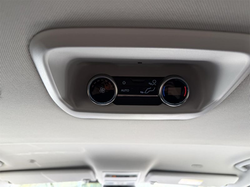 Ford Tourneo Custom (2025) Titanium X L2, Tourneo, 2.0 Ec - fotka 15 z 22