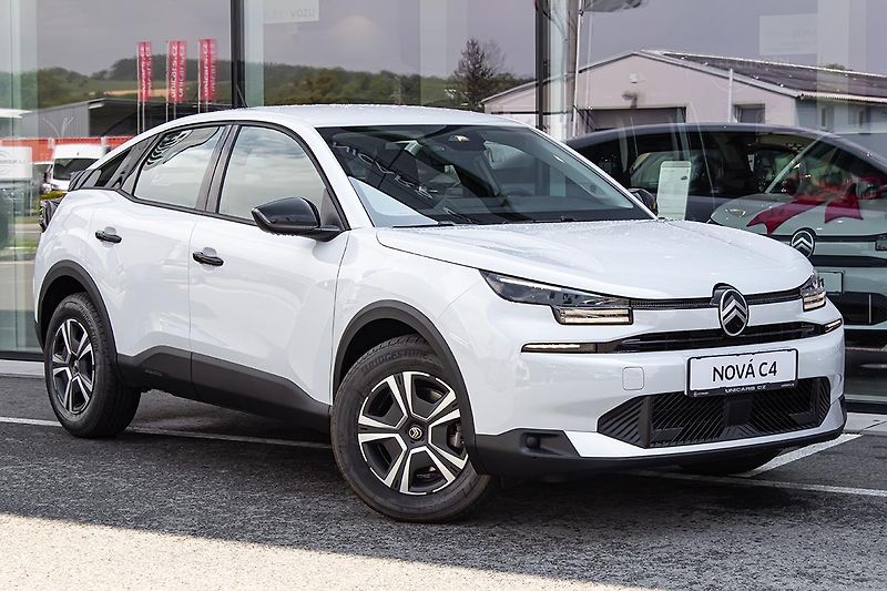 Citroën C4 (2026) 1,2 YOU Hybrid 110k Automat - fotka 3 z 17