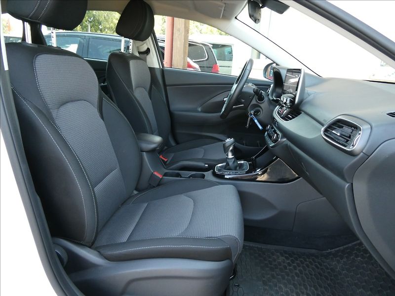 Hyundai i30 1,5 DPI 71kW Family,ČR,záruka - fotka 21 z 46