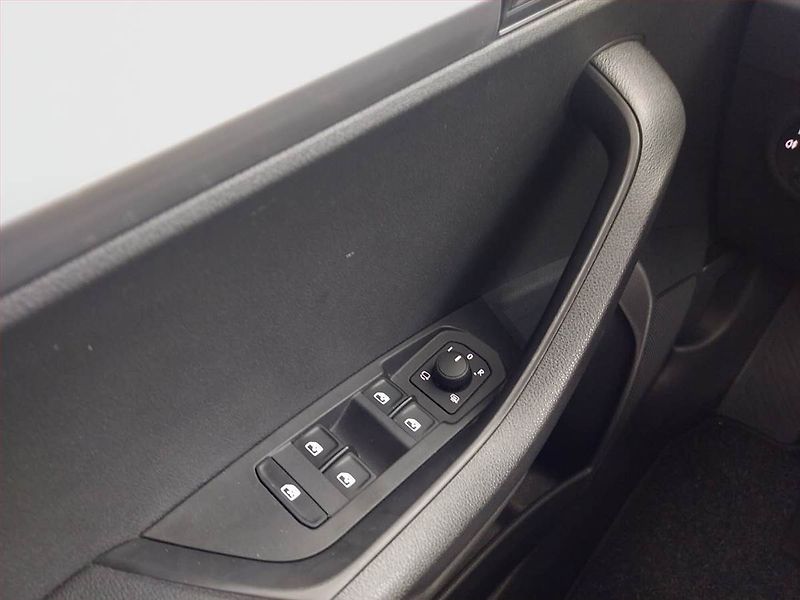 Škoda Karoq (2022) 1.5 TSI - fotka 18 z 20