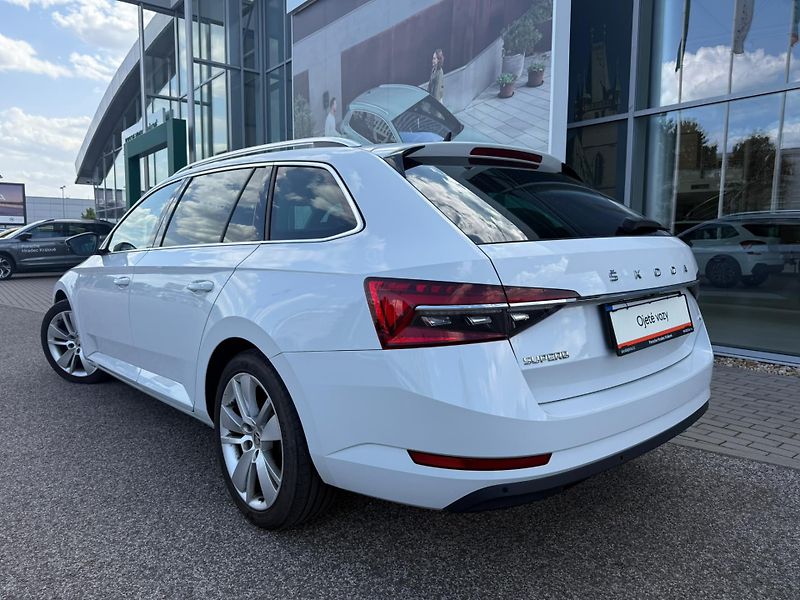 Škoda Superb Style 2.0 TDI 147kw DSG 4x4 Co - fotka 7 z 24