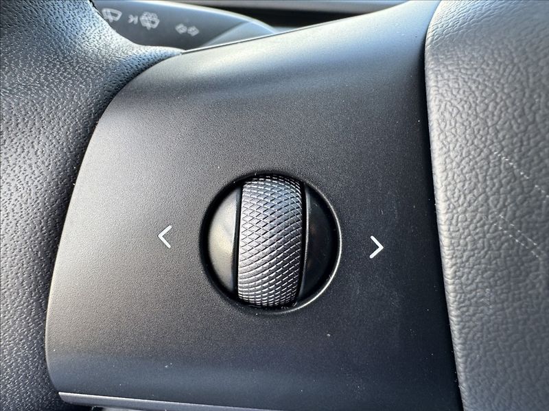 Tesla Model Y 0,0 Long Range 378kW 1.maj DPH - fotka 29 z 50