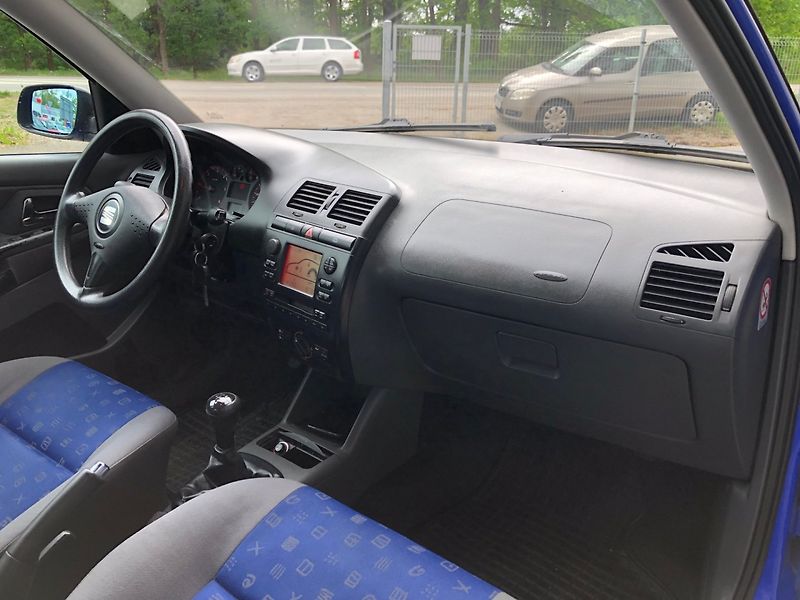 Seat Ibiza (2001) 1.9 SDi - fotka 16 z 25