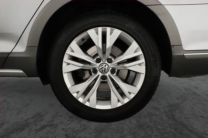 Volkswagen Passat (2019) Alltrack 2.0 TDI, 4X4 - fotka 12 z 25