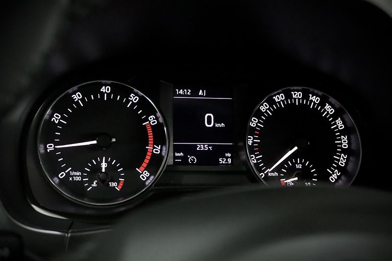Škoda Fabia 3 1.0 TSI 81 kW - fotka 26 z 35