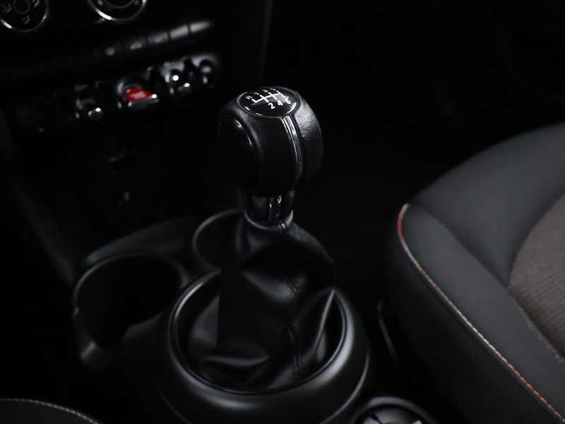 Mini Cooper 1,5 100kW LED CZ 1.Maj. DPH - fotka 22 z 32
