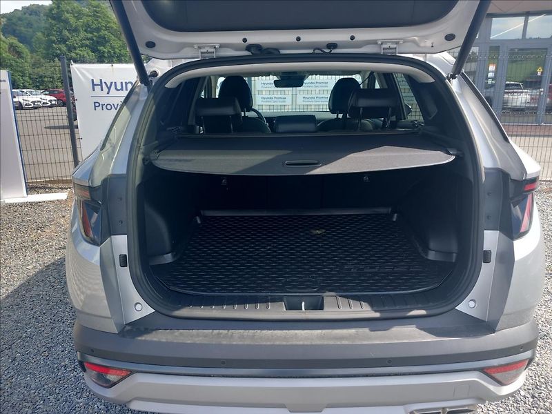 Hyundai Tucson 1,6 T-GDI MT 2WD PREMIUM - fotka 21 z 23