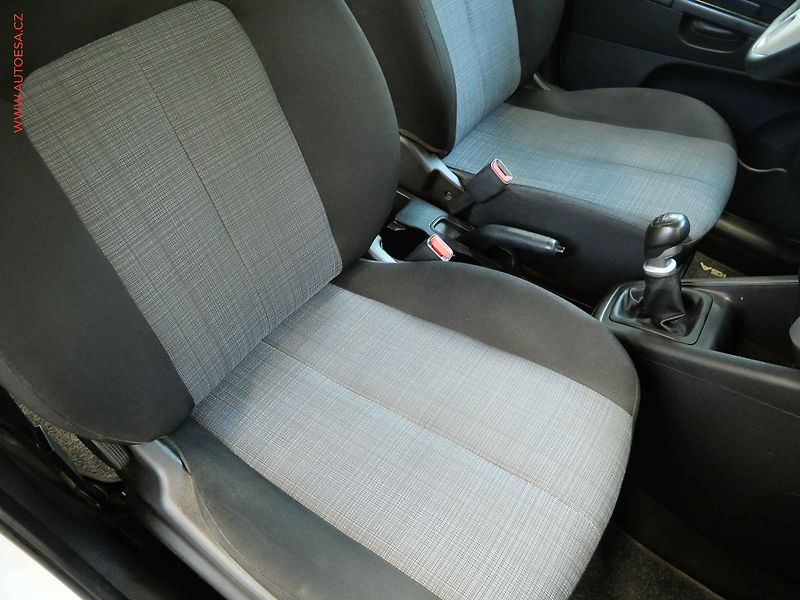 Kia Venga (2012) 1.4CRDi, ČR, AC, tažné - fotka 11 z 19