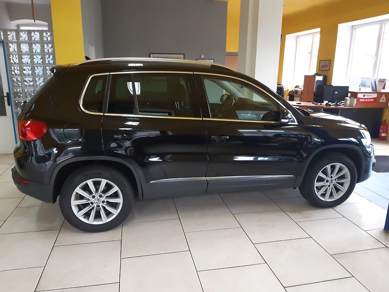 Volkswagen Tiguan 2.0 TDI 4x4 DIGIKLIMA TAŽNÉ - fotka 7 z 28