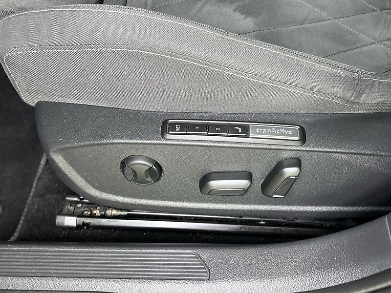 Volkswagen Golf Style - fotka 28 z 31