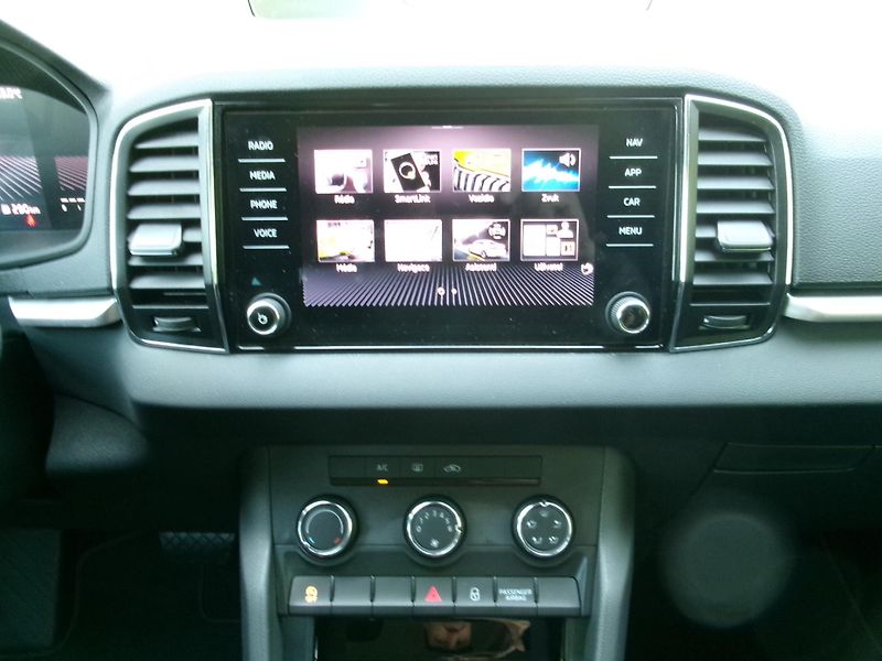 Škoda Karoq (2023) 2,0TDI DSG ACC BT  - fotka 27 z 28