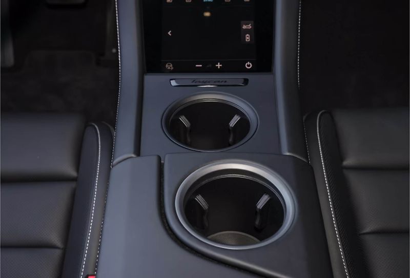 Porsche Taycan GTS Sport Turismo HuD 360 Inno - fotka 21 z 28