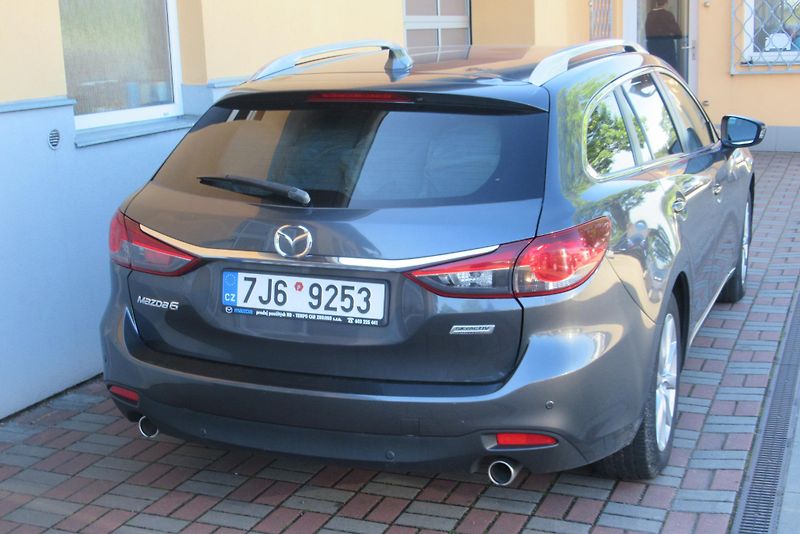 Mazda 6 2.2 CD AUT. KLIMA SADA KOL - fotka 4 z 26
